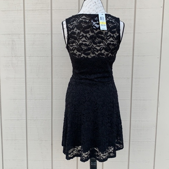 MATERIAL GIRL Lace Overlay Fit & Flare Dress - Picture 4 of 11